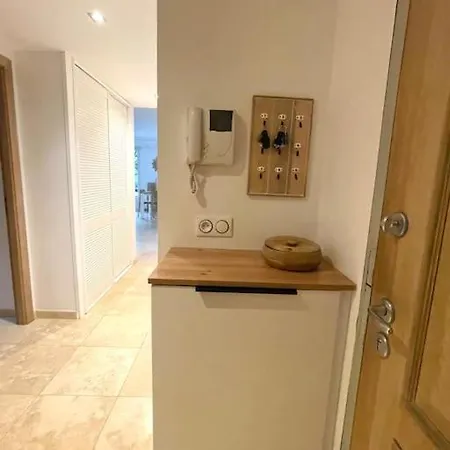 Apartment De Standing Avec Jardin *
